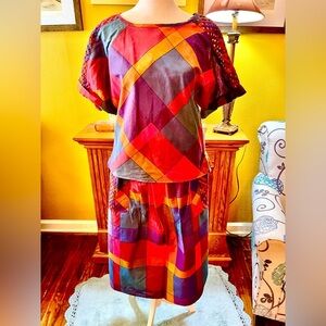 Ms. Paquette vintage block print jewel colored 2 piece pocket skirt set. Size L.